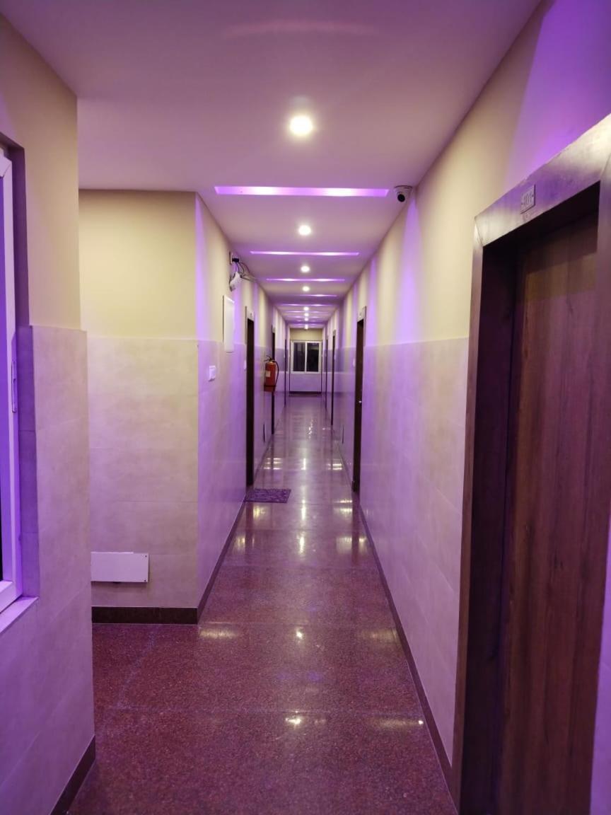 Hotel Greenland Luxury Puri Bagian luar foto
