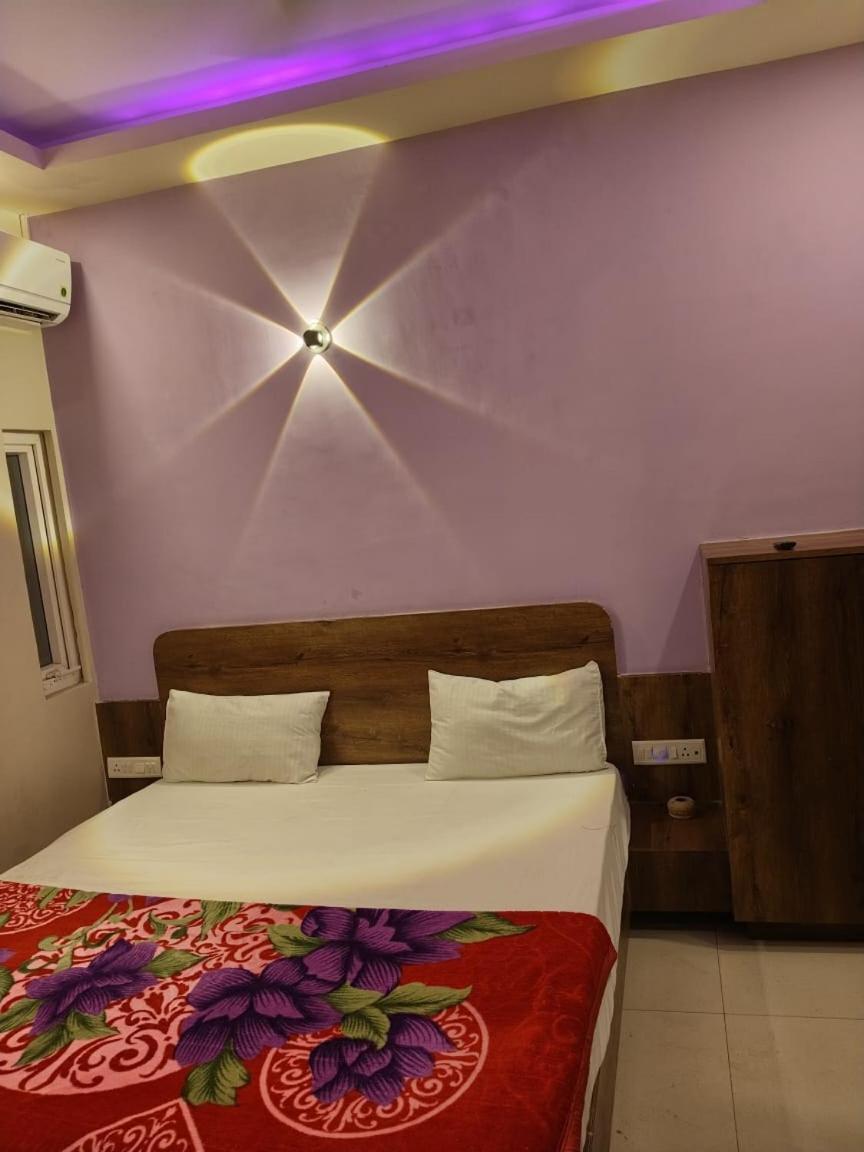 Hotel Greenland Luxury Puri Bagian luar foto